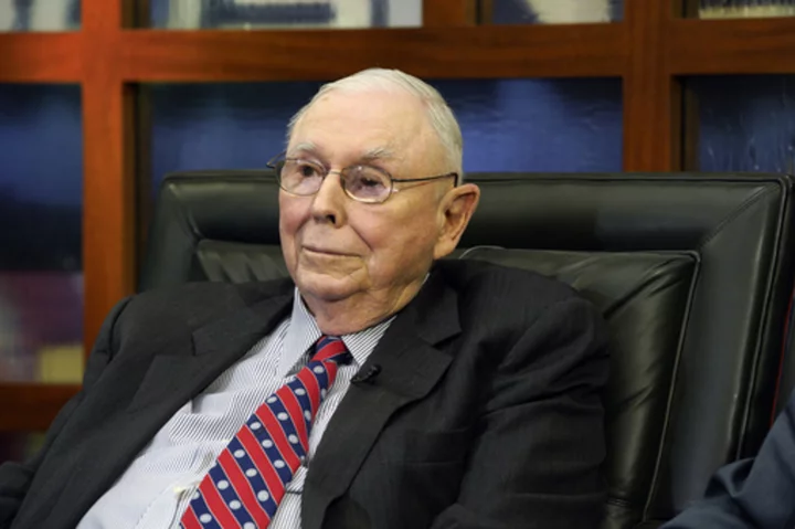 Charlie Munger, Warren Buffet's sidekick at Berkshire Hathaway, dies at 99