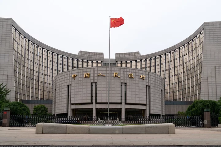 China’s Deflation Pressures Are ‘Temporary,’ PBOC Adviser Says