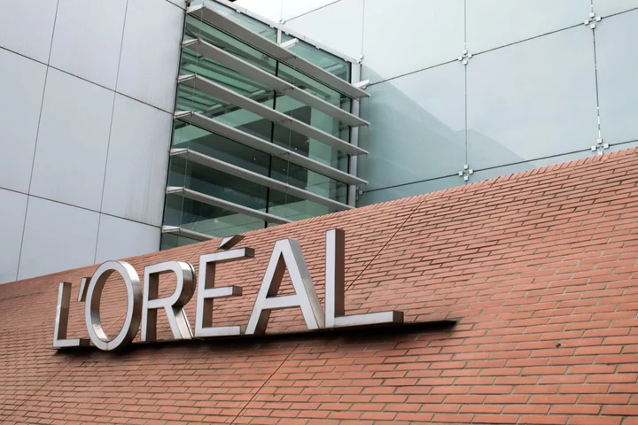 L’Oreal Sales in North Asia Hit by Slump in Travel Retail