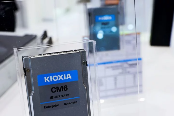 Kioxia's banks to refinance $13.5 billion loan for Western Digital merger -Bloomberg