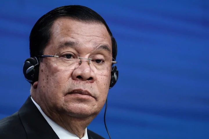 Cambodian PM Walks Back on Pita Defeat Post After Twitter Storm