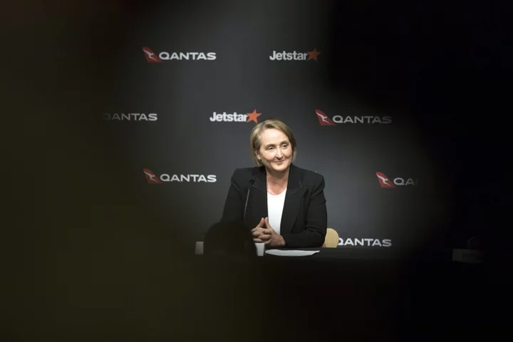 Qantas Overhauls Leadership for New Era Under Vanessa Hudson