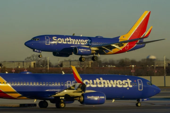 Southwest makes a pitch for frequent flyers by making it easier to qualify for elite status