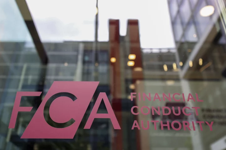 FCA Finds No Evidence Banks Rejected Politicians Over Views