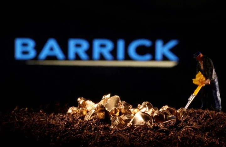 Barrick beats quarterly profit estimates on higher gold prices
