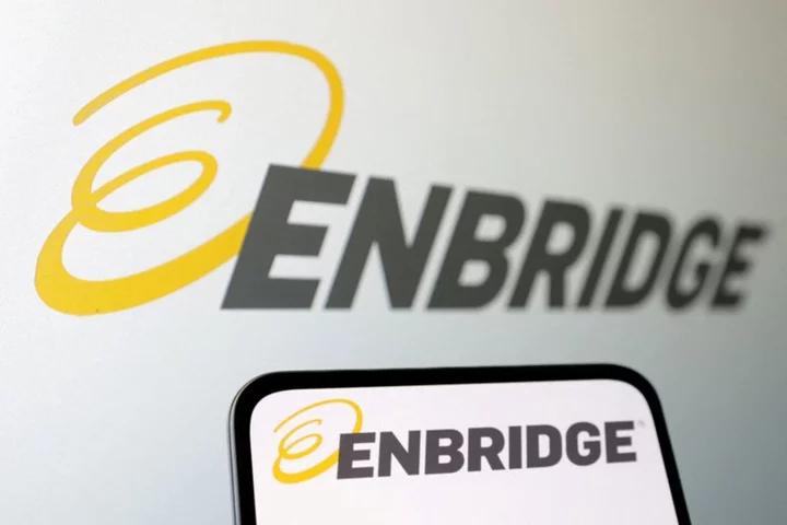 US judge orders Enbridge to shut down portions of Wisconsin pipeline within 3 years