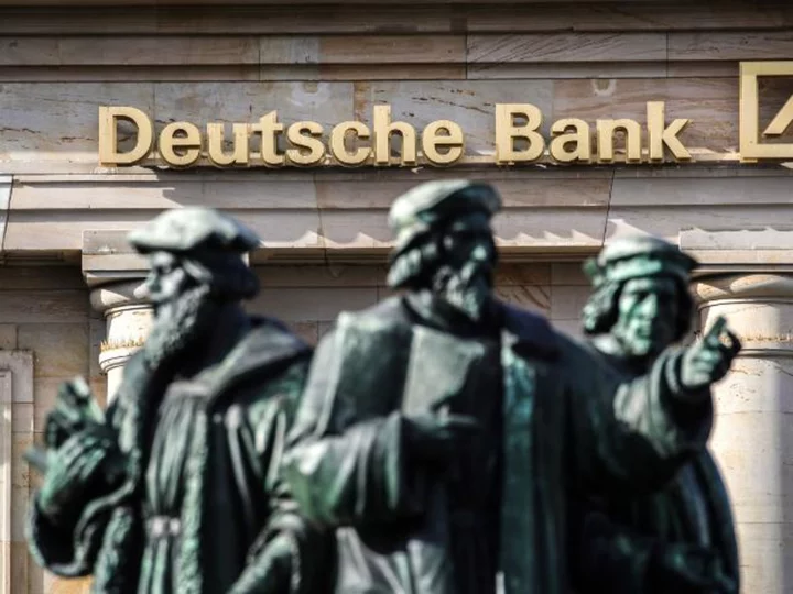 Fed fines Deutsche Bank $186 million and threatens further action