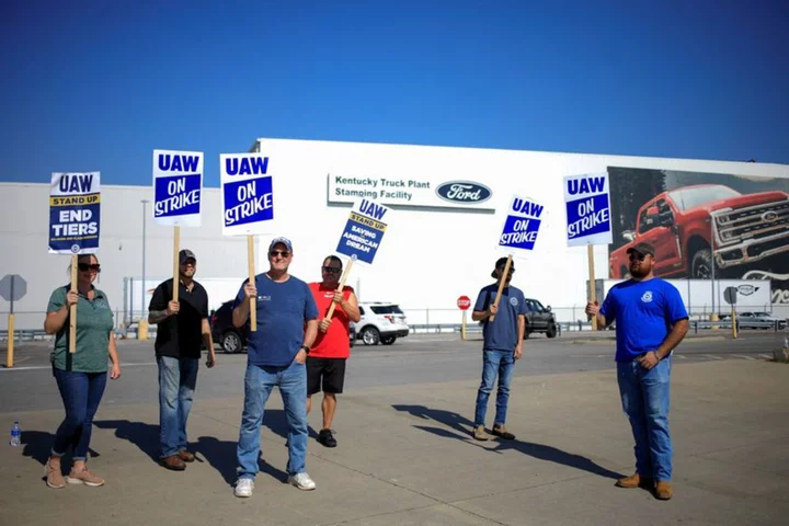 Ford chairman calls for deal to end UAW strike